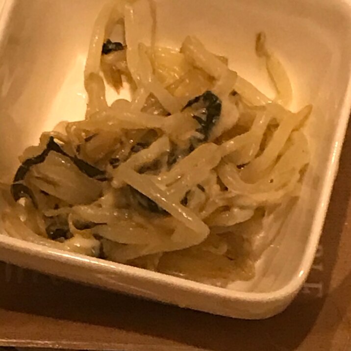 もやしと大葉のチーズ和え